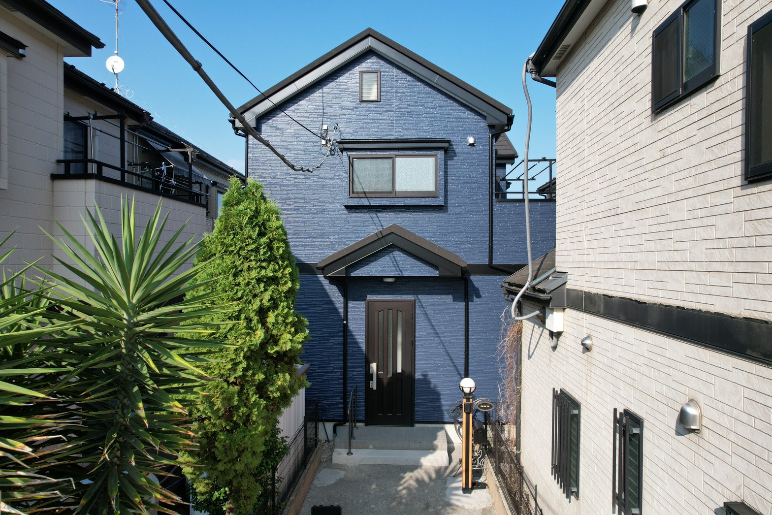 外壁・付帯部塗装・屋根カバー施工・高耐侯シーリング・バルコニー防水工事